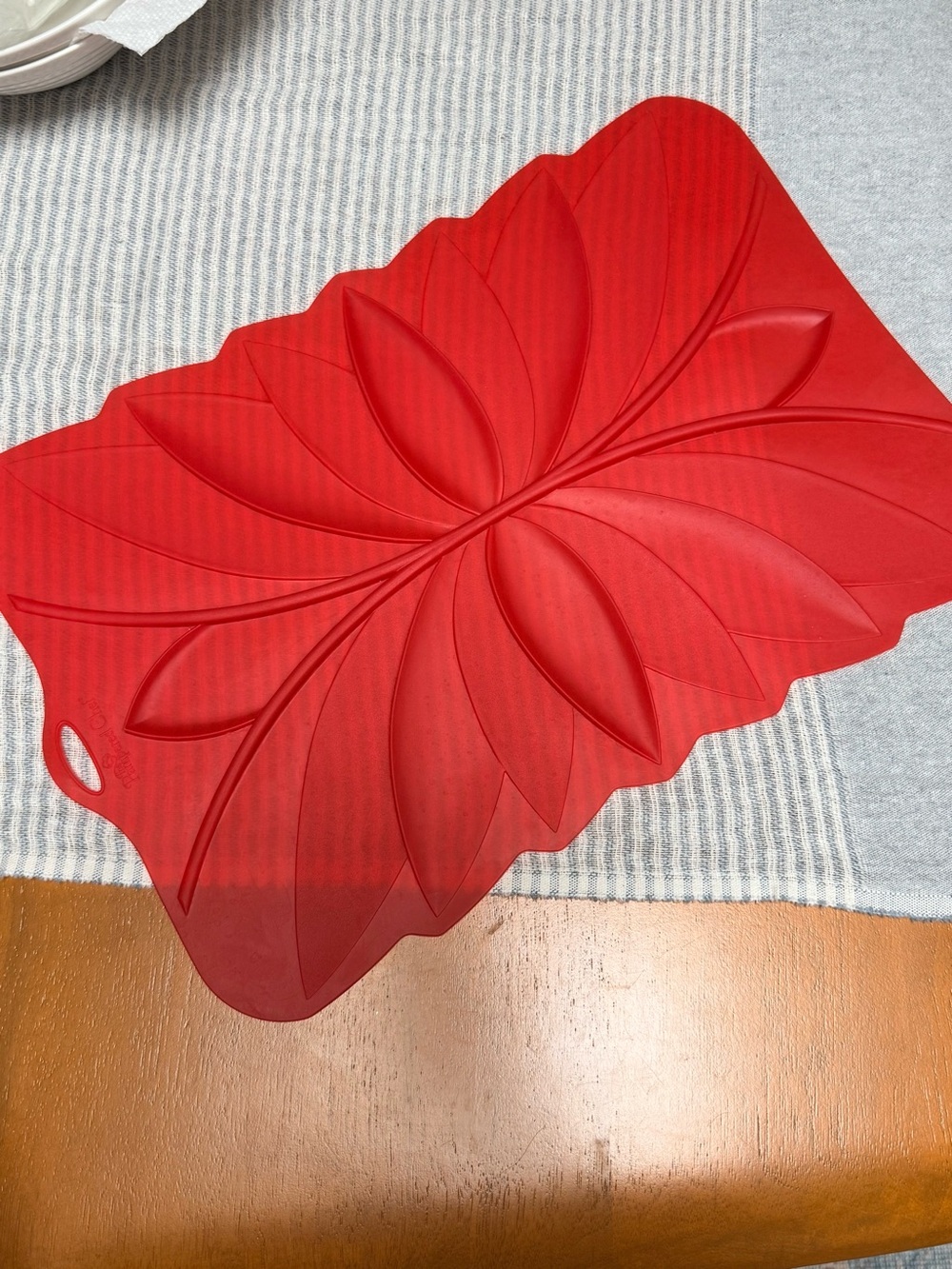 Pampered Chef Red Silicone Easy-Fit Cover & Trivet (Discontinued)